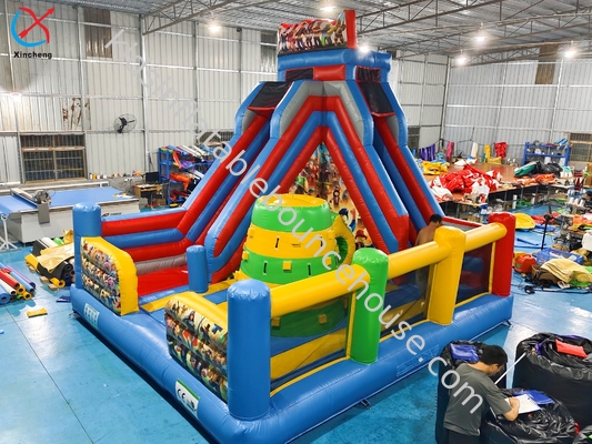 Rumah Bouncy LEGO yang bisa diisi dengan Slide Combo