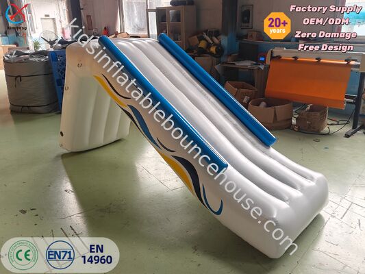Slide Air Komersial Inflatable Floating Inflatable Yacht Slide Untuk Kolam Kolam Perahu